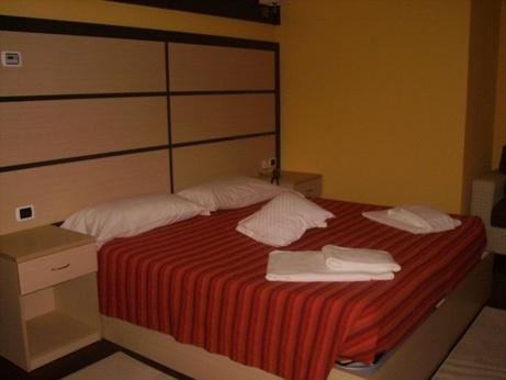 Hotel La Solitaria Carlazzo Luaran gambar
